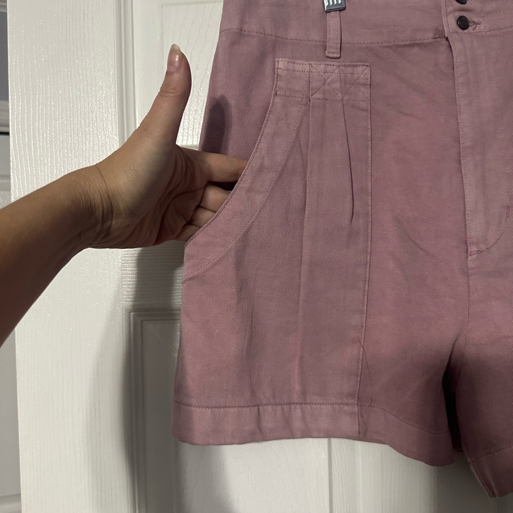 NWT Universal Thread Women's Pleated Hi Rise Casual Shorts - Picture 5 of 12